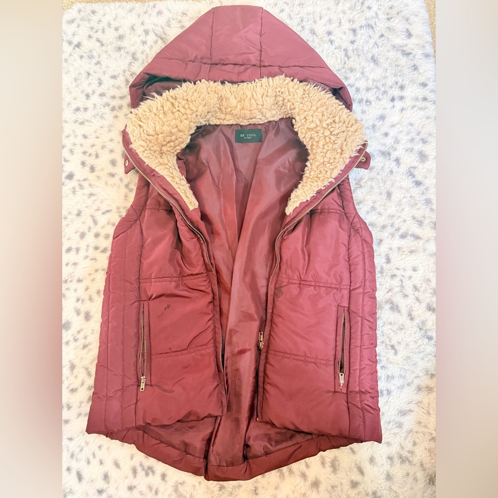 BE COOL Women's Maroon Quilted Vest with Cream Lining